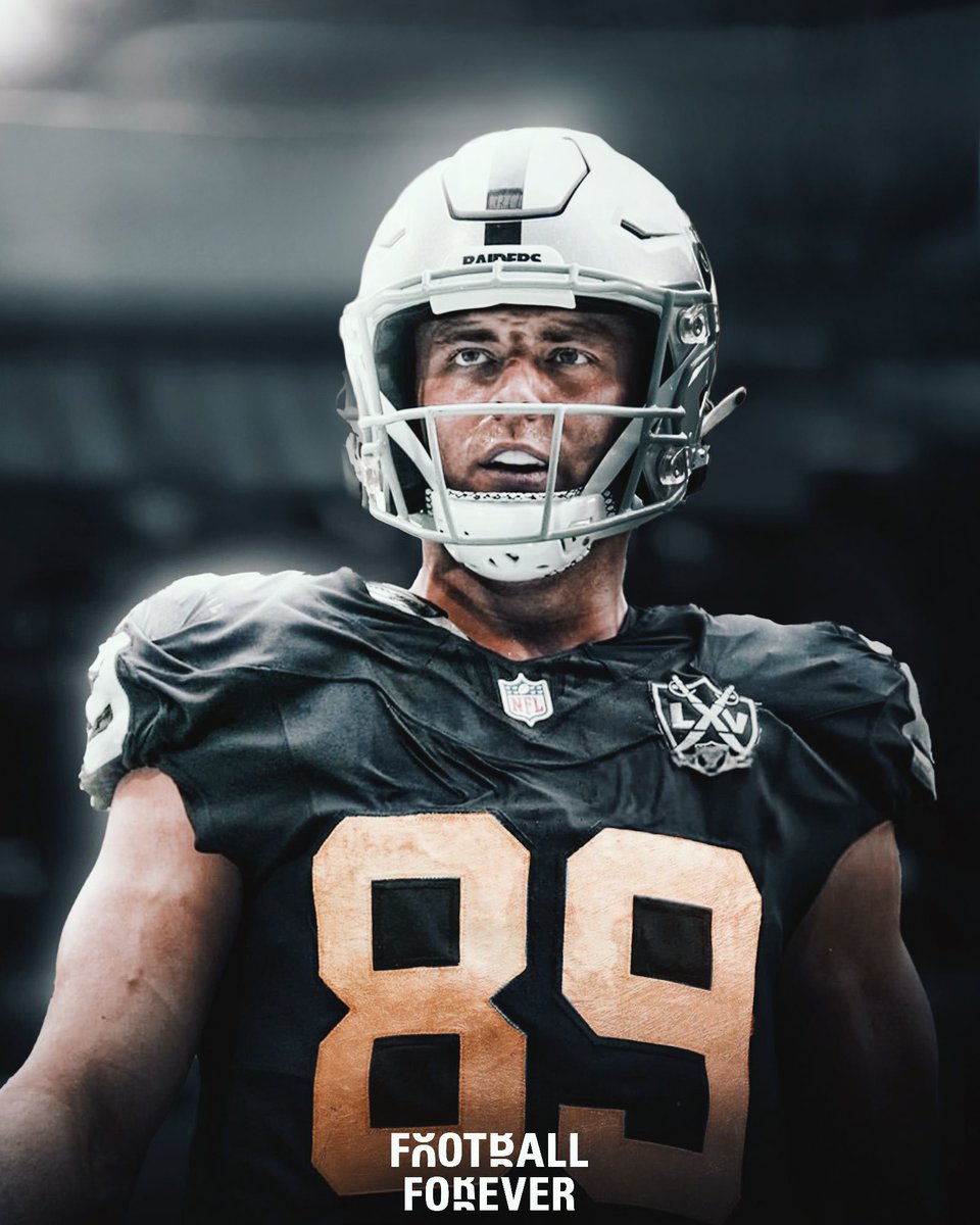 NFL executives, coaches, and scouts ranked Raiders TE Brock Bowers as the league’s No. 1 tight end🏴‍☠️

"Great person, hard worker, instinctive, great hands, matchup problem due to his speed and athleticism with elite [run after catch] ability," an NFC executive told ESPN.