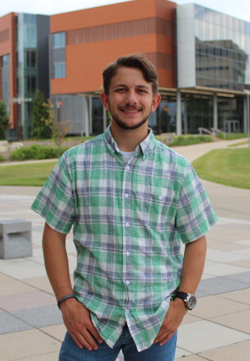 AbbasApiary's tweet image. 🐝 Meet Austin, the beekeeper behind Abba’s Apiary! With a passion for pollinators and sustainable practices, he tends each hive with care to bring you pure, local honey—straight from our hives to your table. 🍯 #SupportLocal #Kentucky  #Beekeeping