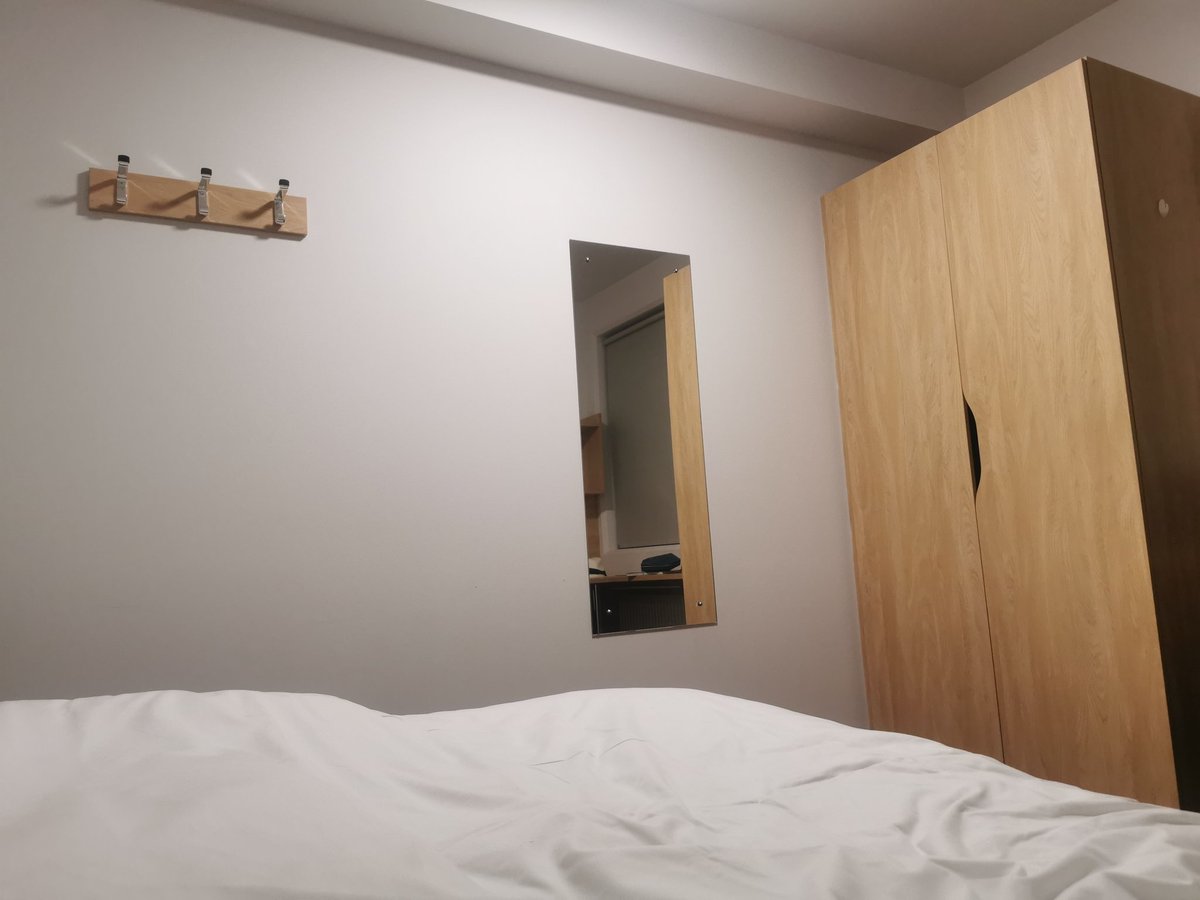 In student digs tonight. Loving the young offender vibe.