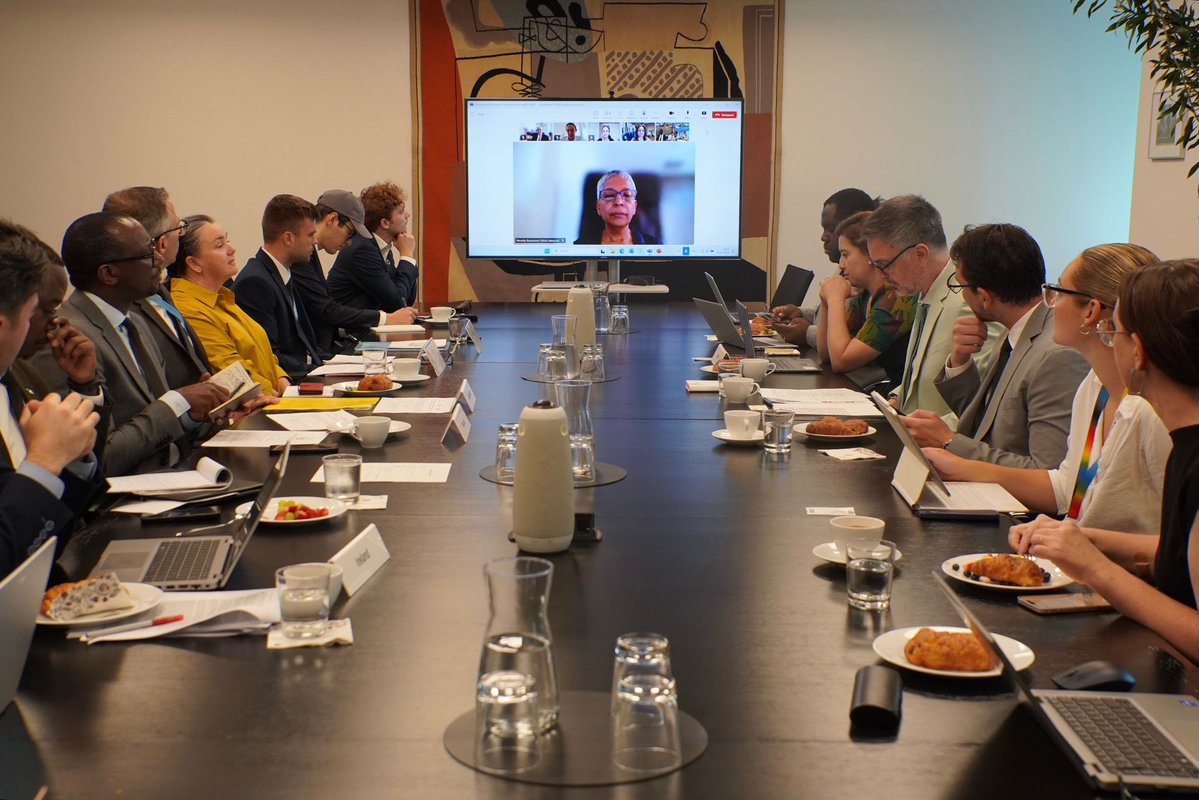RwandaUN's tweet image. Today, @RwandaUN & @swiss_un co-hosted the soft launch of the system-wide evaluation report on progress toward a “new generation” of 🇺🇳 UN Country Teams.
Deputy PR, Mr. Robert Kayinamura underscored 🇷🇼’s call for stronger regional coordination, empowered resident coordinators &…