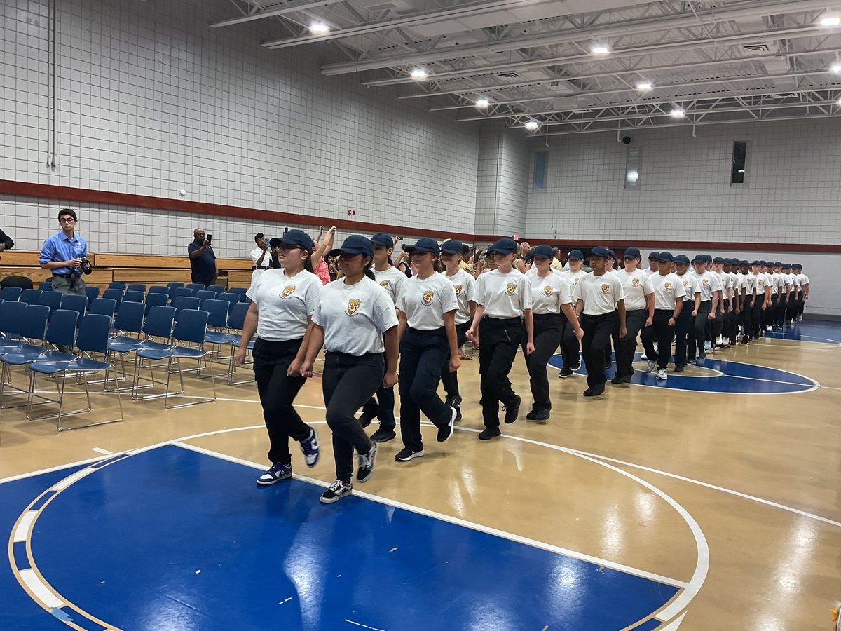 MonmouthSheriff's tweet image. Big congrats to the recruits of the 32nd Sheriff Youth Week class who graduated during a ceremony tonight. For one week 67 HS aged students explored various areas of law enforcement and emergency ops. @SheriffGolden and the #MCSONJ are proud of all and wish them the best of luck.