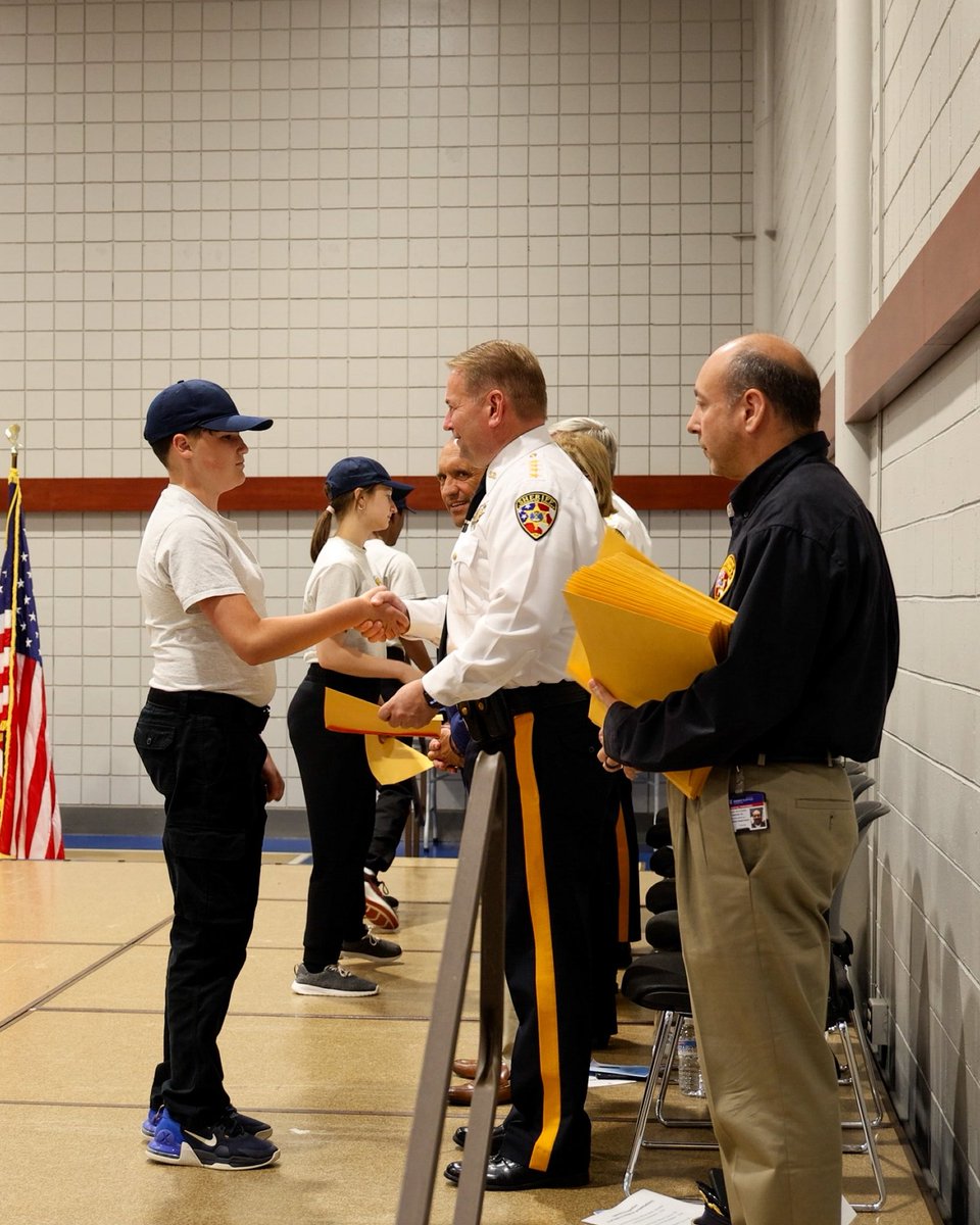 MonmouthSheriff's tweet image. Big congrats to the recruits of the 32nd Sheriff Youth Week class who graduated during a ceremony tonight. For one week 67 HS aged students explored various areas of law enforcement and emergency ops. @SheriffGolden and the #MCSONJ are proud of all and wish them the best of luck.