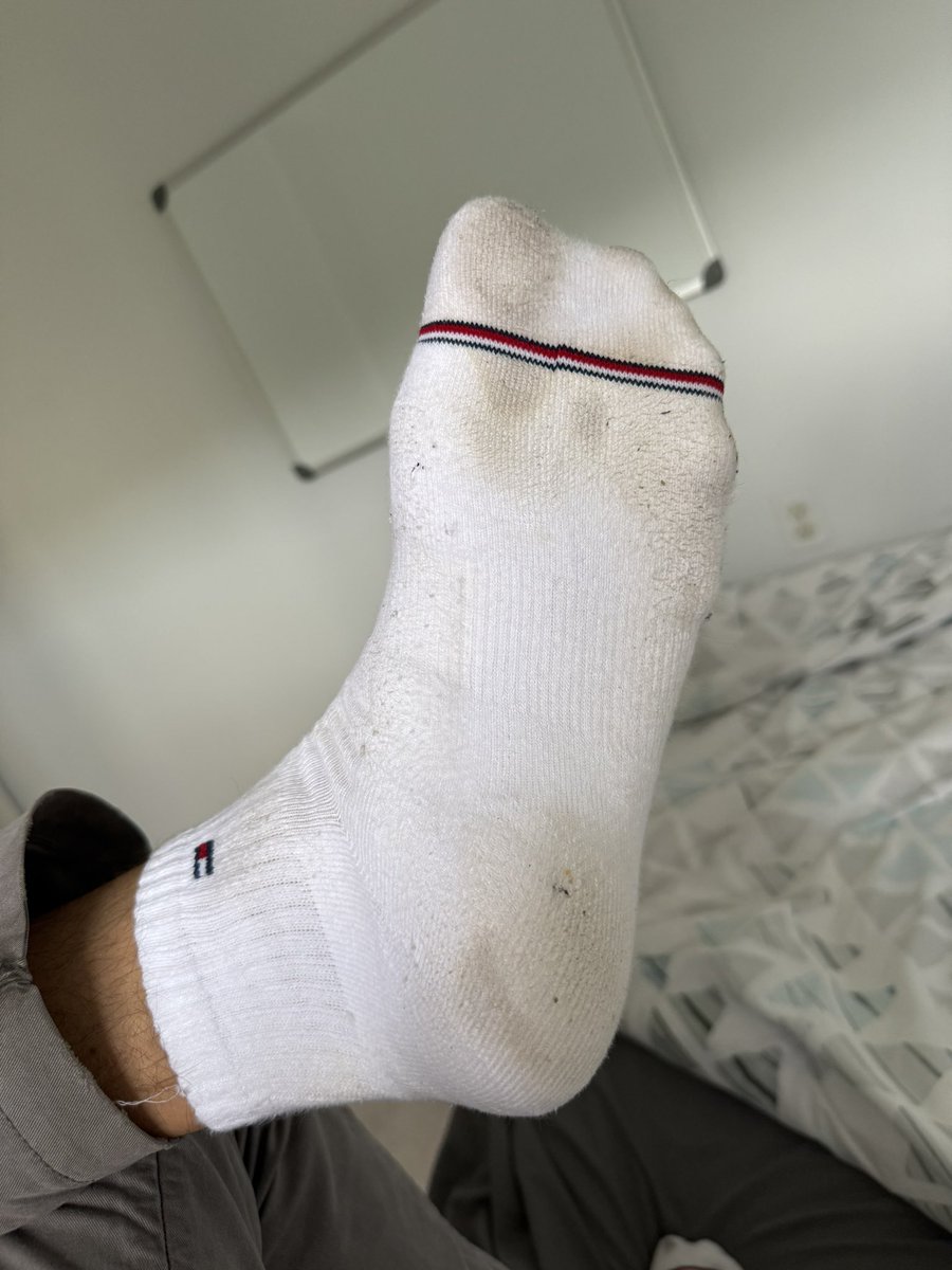 Got new socks yesterday and they aren’t lasting long against my feet 😅🔥😈

#feetmale #twinkfeet #dirtysocks #feet #findom