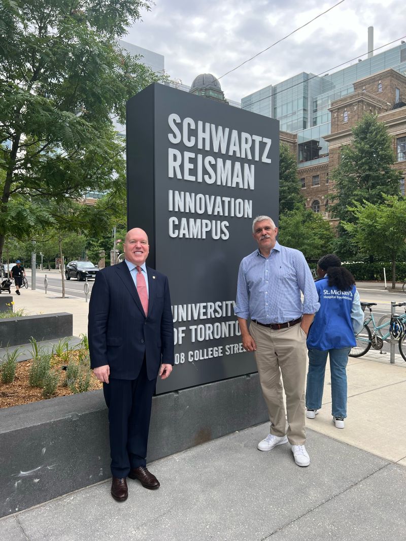 Happy to meet with the very smart <a href="/Thomson416/">Andrew Thomson</a>, Chief of Government Relations at <a href="/UofT/">University of Toronto</a>. Great discussion on #Ontario-#UnitedStates engagement and the important role the University of Toronto plays in that agenda, especially around partnerships with US schools #OpenForBusiness