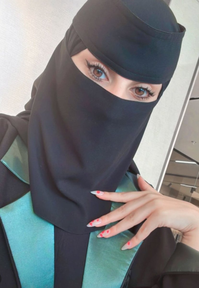 بصدق النفسية محتاجه احد يخطفني..؟!🌹😅