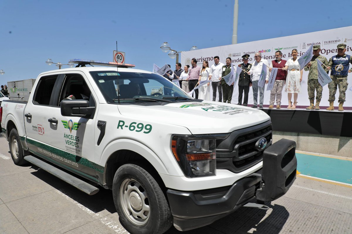 rochamoya_'s tweet image. Sinaloa abre los brazos este verano con lo mejor que tiene: su gente, su cultura y su vocación hospitalaria.
Desde Mazatlán, donde dimos el banderazo nacional del Operativo Vacacional Verano 2025, reafirmamos el compromiso de cuidar y acompañar a quienes nos visitan.
Con el…