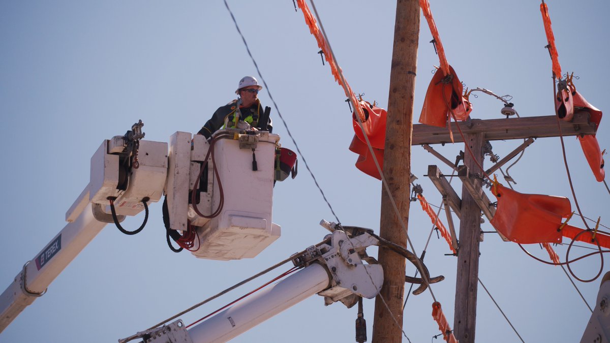 mnpower's tweet image. Our lineworkers provide safe, reliable power 24/7/365, which is why we celebrate them year-round. 

Happy #LineworkerAppreciationDay today and everyday!

#ThankALineworker