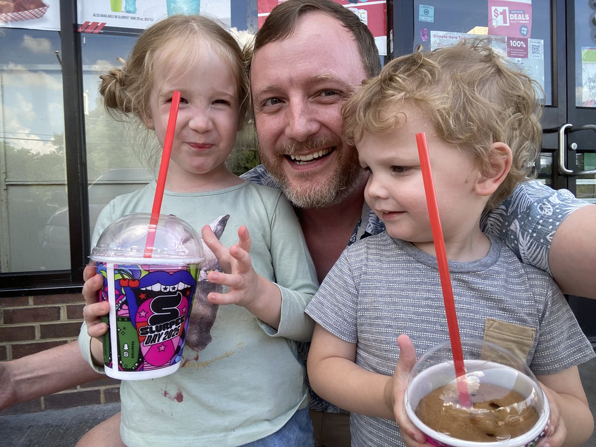 SpeedWatkins's tweet photo. Happy #freeslurpee day to all who celebrate.

#7eleven #DaisySue #ForrestOliver https://t.co/3168E6HsbK