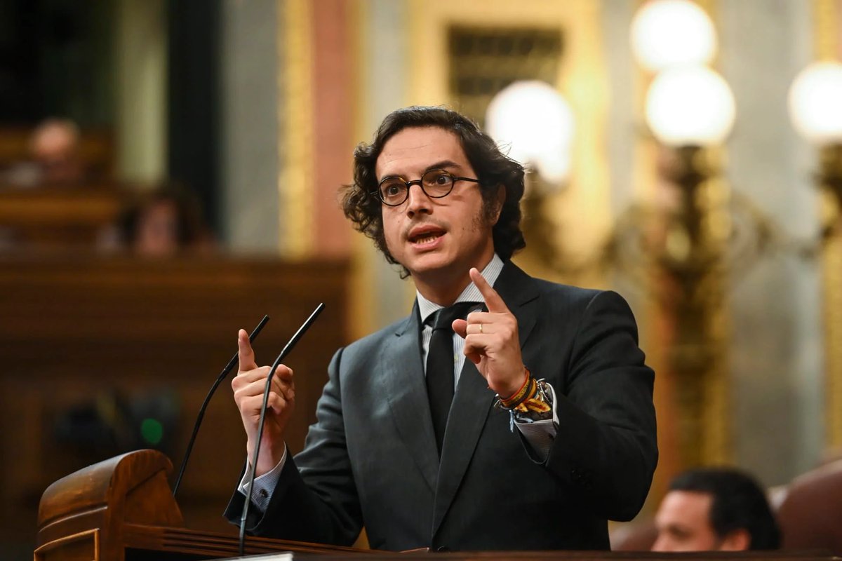 GHermaite's tweet image. Llàcer es igual que Figaredo #TCMSFinal