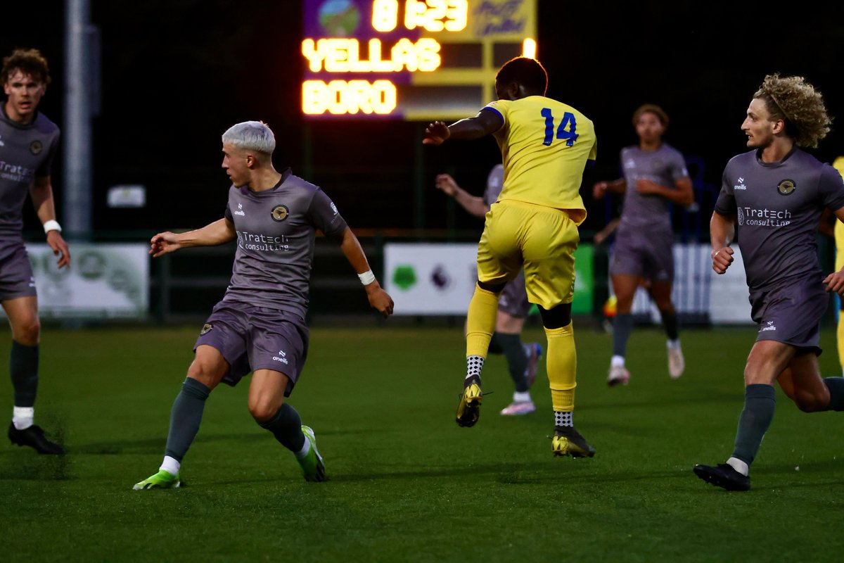 Start as you mean to go on.

#WeAreAscot #UpTheYellas💛💙