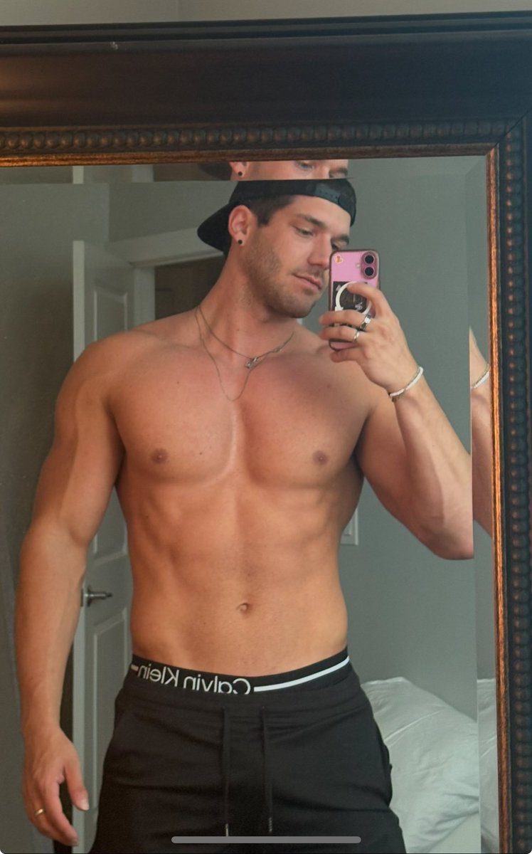 ProtectRyan's tweet image. It took 11 years and +80lbs but I think I’m finally satisfied! 🥳