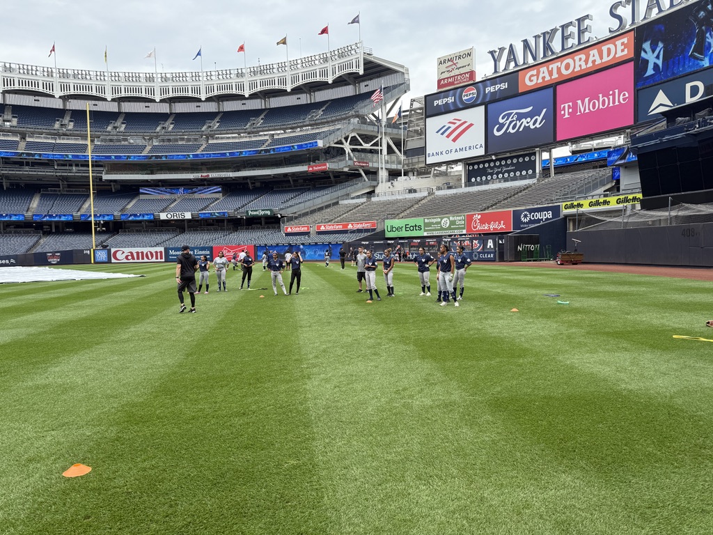 PBATS's tweet image. What a week for the PLAY campaign, with events across the league with the @astros, @Cardinals, @Yankees and @Brewers.
Check out the full recap of the busy week here: bit.ly/3IlVL0B