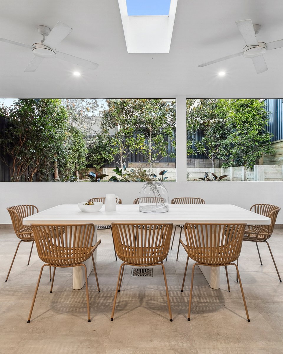 locationre's tweet photo. Located in a family-friendly pocket of Caringbah South, this thoughtfully crafted duplex blends generous proportions, quality finishes and relaxed coastal style. 

More info: https://t.co/EwxzyhQnX1 https://t.co/1LgRq0evSb