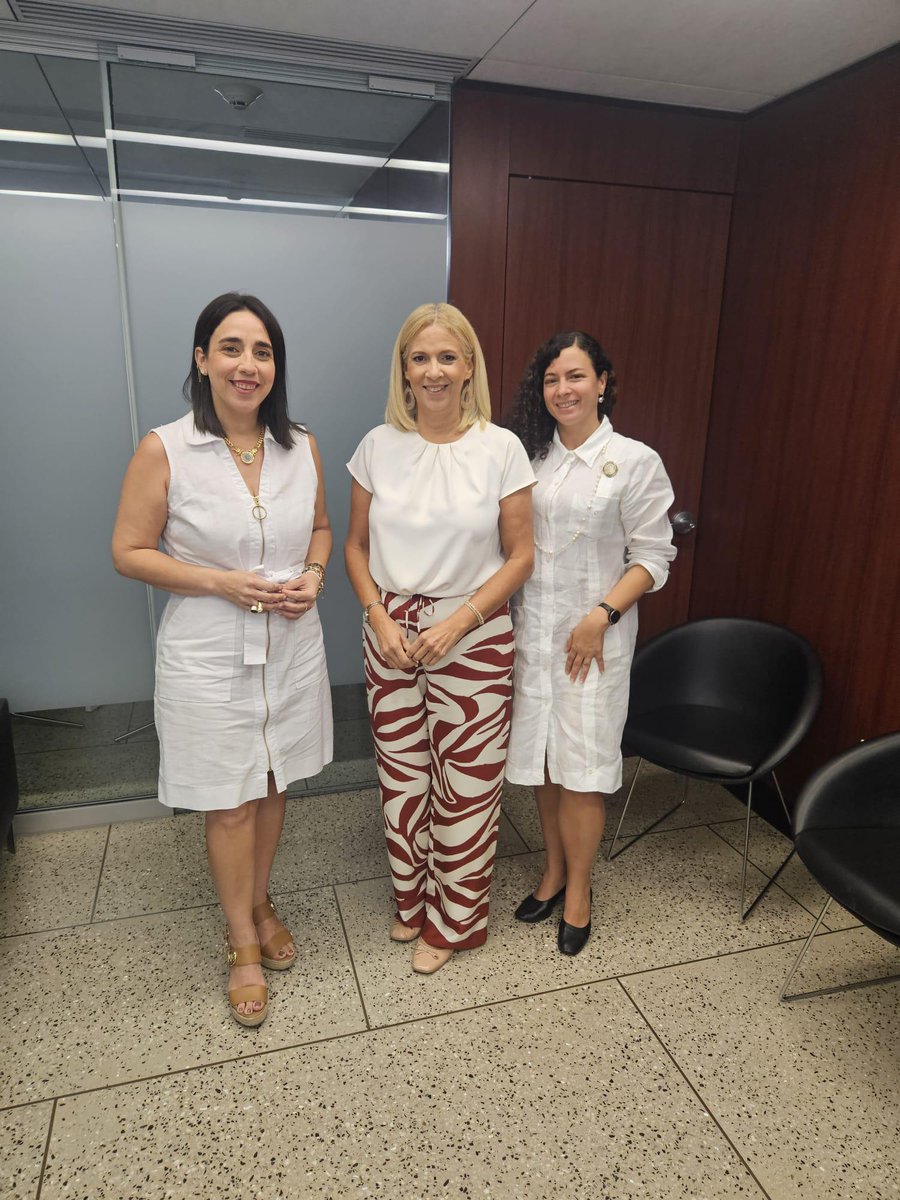Instituto del Desarrollo de la Juventud (@idj_pr) on Twitter photo Gracias a la senadora Nitza Moran (<a href="/moran_nitza/">Nitza Moran</a>) por recibirnos para dialogar sobre el estado actual de las familias con menores en Puerto Rico y cómo podemos remover las barreras que impiden mejorar su calidad de vida. Gracias a la senadora Nitza Moran (<a href="/moran_nitza/">Nitza Moran</a>) por recibirnos para dialogar sobre el estado actual de las familias con menores en Puerto Rico y cómo podemos remover las barreras que impiden mejorar su calidad de vida.