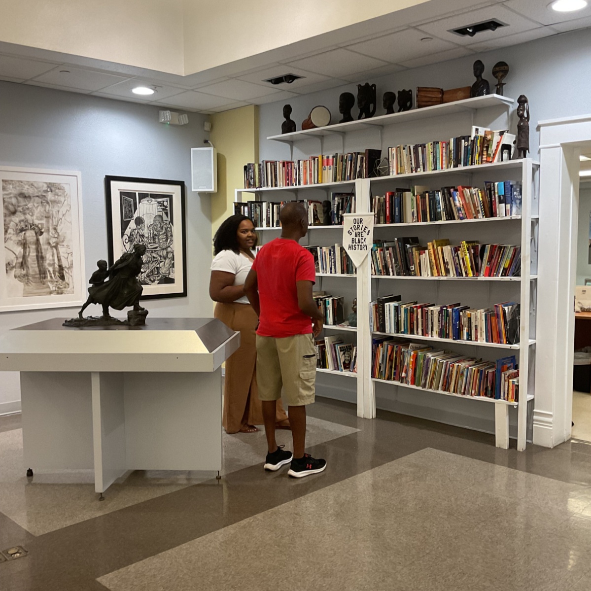 Don’t forget! Start your Second Saturday ArtWalk early tomorrow—visit The Woodson between 10 AM and 2 PM to view our current exhibition, "The Beacon of Hope," and explore our Legacy Garden.

#thewoodson #museum #artwalk #florida #tampabay #art #stpetefl