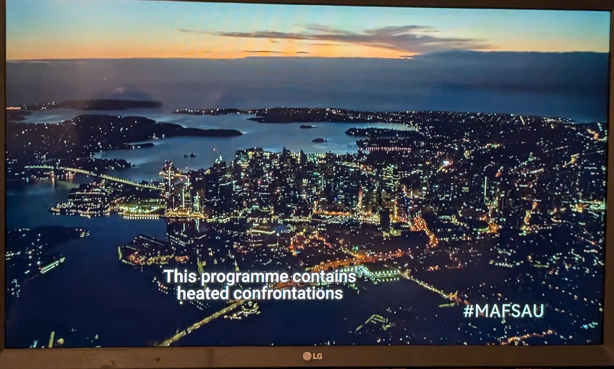 MorrisBrightMBE's tweet image. As if it's not hot enough in my bedroom tonight!!! Oh okay I'm watching Married At First Sight Australia. Don't judge me. Blame it on the weather. #heatwave affecting my senses perhaps. #MAFSAU