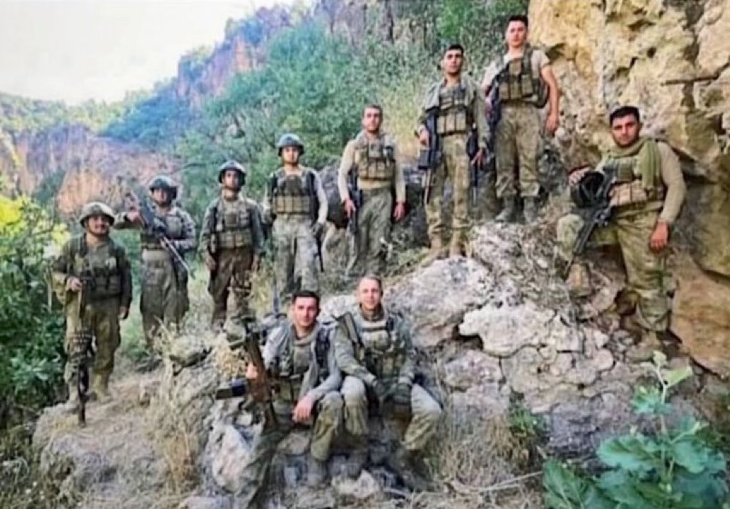 Şehit Olan 12 Kahramanımızın Son Görüntüleri... 
Mekanları Cennet Ruhları Şad Olsun..