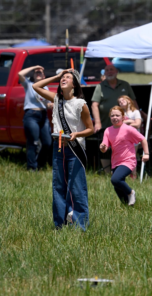 TribStarJoe's tweet image. I had the pleasure earlier today of covering one of my favorite events at the Vigo County Fair: the 4-H rocket launch. Here are four from the event. Check out more in a gallery at Tribstar.com. @VigoCountyFair