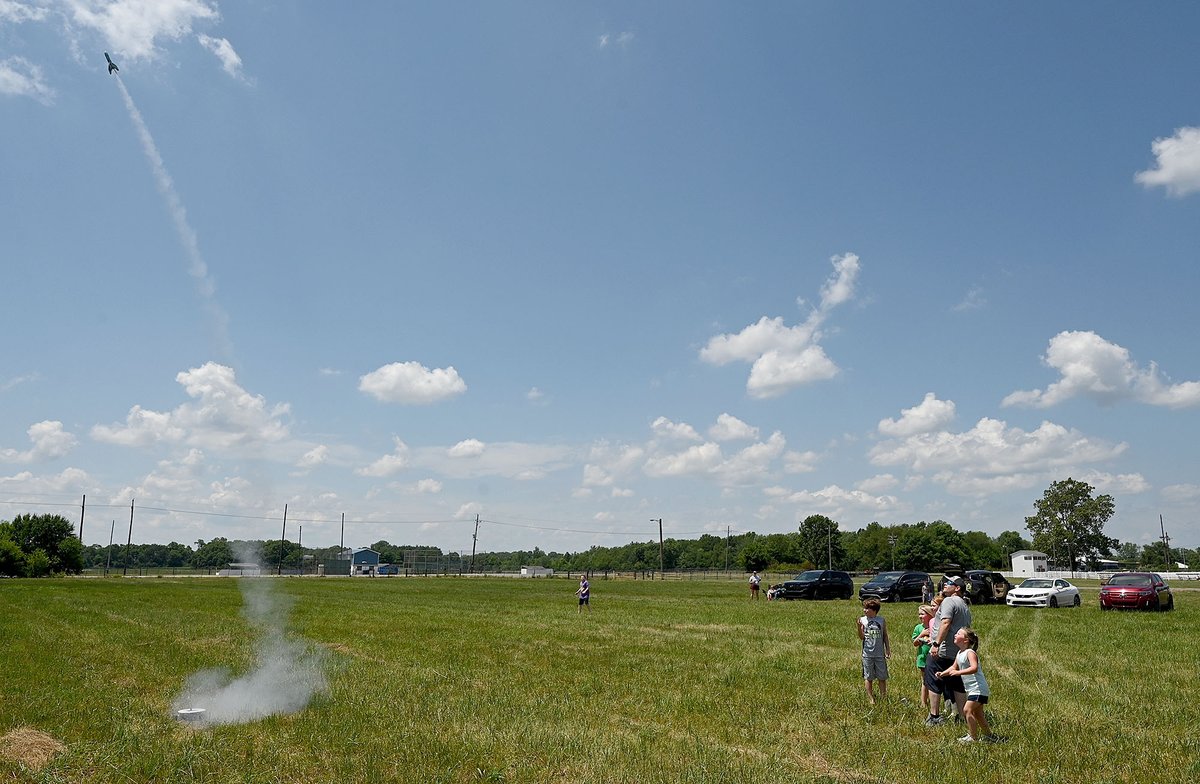 TribStarJoe's tweet image. I had the pleasure earlier today of covering one of my favorite events at the Vigo County Fair: the 4-H rocket launch. Here are four from the event. Check out more in a gallery at Tribstar.com. @VigoCountyFair