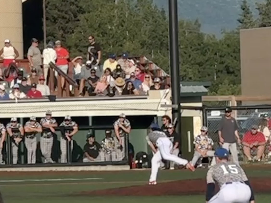 Timarima's tweet photo. Got to enjoy the 4th watching the @glacierpilots and @GeauxColonels LHP @cole_simoneaux. Thanks for the autographs. https://t.co/vIYNBMruZO