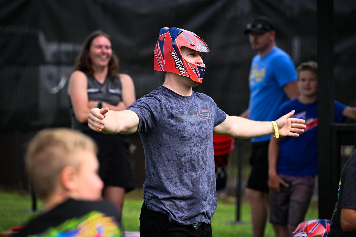 If you think our guys won't get competitive over some water balloon games with the kids, you're sorely mistaken 😏