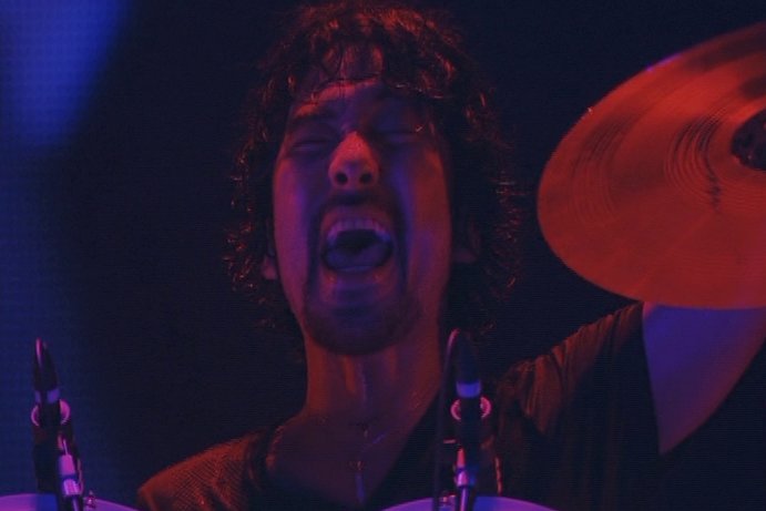 taka_mr_chil's tweet image. おはようございます☀

今朝も
立ち止まってしがみついている為の
筋トレ😊

”夢見てた未来は
それほど離れちゃいない
また一歩　次の一歩　足音を踏み鳴らせ！
時には灯りのない
寂しい夜が来たって
この足音を聞いてる　誰かがきっといる”

聞いてるぞ
聞こえてるぞ

みんなの
#足音～BeStrong