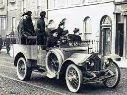 #OnThisDay 1921 Hannah Carey became the last person to die in the Irish War of Independence. Walking down a street in Killarney, she was shot in the throat by a RIC constable who drove around a corner firing his gun. 15 minutes later, the Truce came into effect.
#Ireland #History