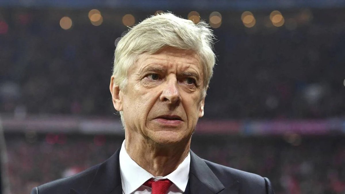 Paristeamfr's tweet photo. 🚨 Arsène Wenger s'exprime sur le PSG 

"Nous vivons à une époque où les passes sont omniprésentes, mais tous les joueurs du PSG ont en commun leur capacité à battre leur adversaire. Dembélé, Barcola, Doué… ils vous affrontent tous et n'ont peur de rien. C'est fascinant de voir ce genre d'approche au sein d'une équipe dominante

C'est impressionnant la façon dont Paris joue depuis un an : une pression constante et des buts dès les premières minutes. Impossible de se tromper avec cette formule. Contre le Real Madrid, les deux premiers buts du PSG ont été marqués grâce au pressing, tandis que les troisième et quatrième sont le fruit d'une exécution tactique parfaite."

#TeamPSG
