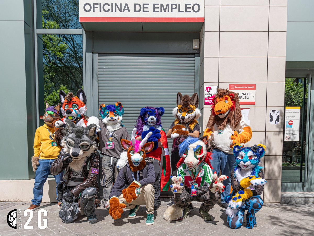 I really like football and, above all, my city's team, so wherever I go I always try to bring something from <a href="/CordobaCF_ofi/">Córdoba CF</a> Like this pics on <a href="/IberconOficial/">Ibercon</a>. Happy #FursuitFriday!

📷: paw2grapher (Instagram)

#Furry #FurryFandom #Fursuiter #Soccer #Football #CordobaCF #Spain