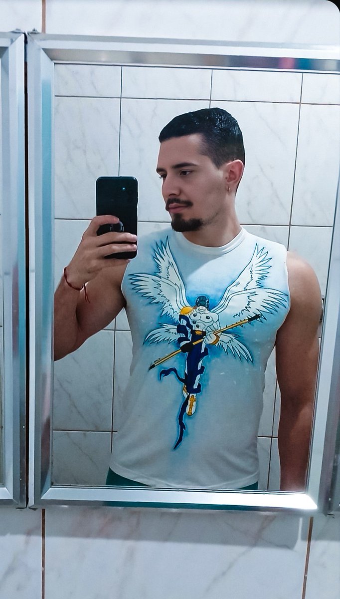 lucasomcosta's tweet image. Angemon é o melhor digimon, quem não concordar, que discorde aí da sua casa 

#Digimon #Angemon