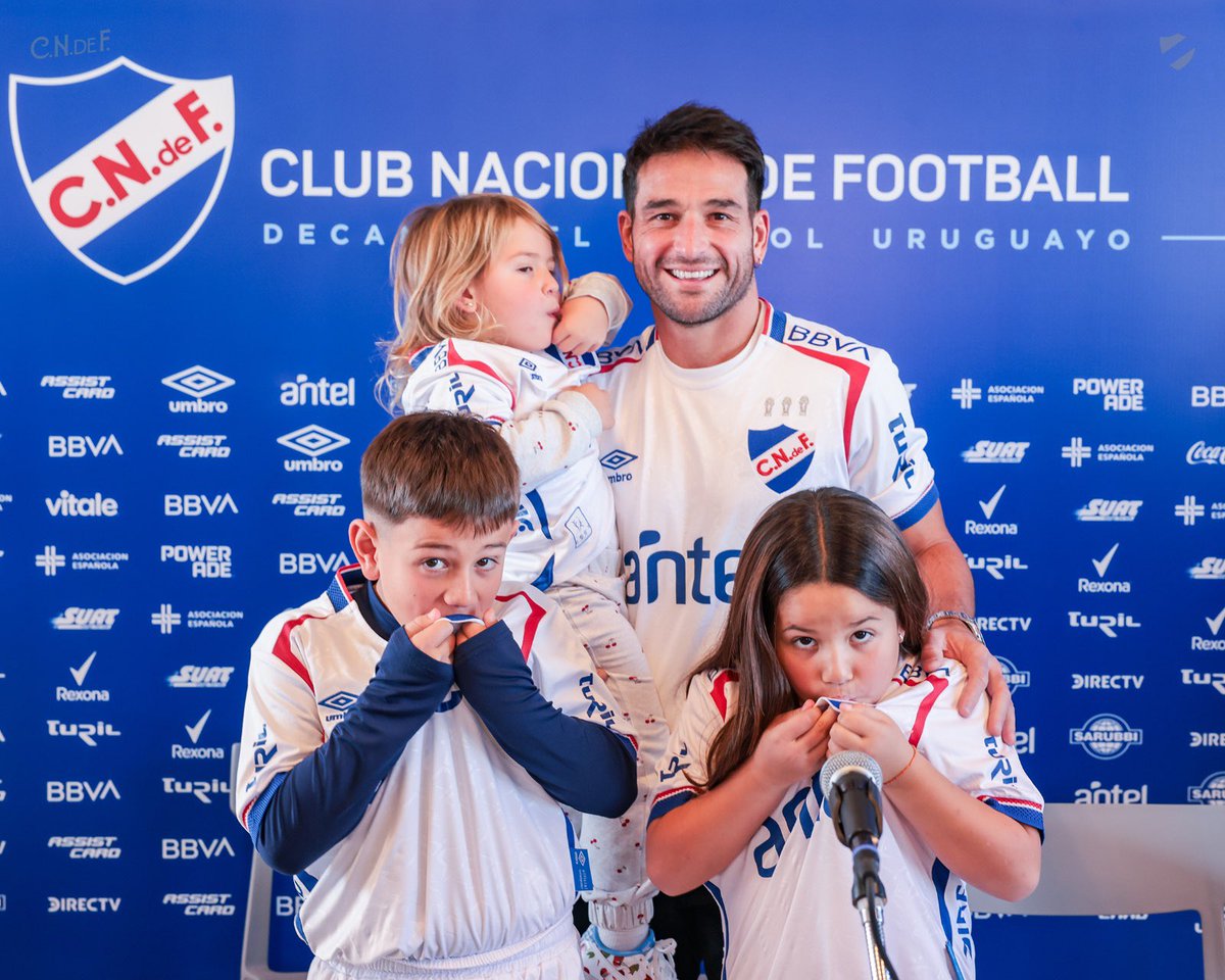 Familia Tricolor 💙🤍❤️