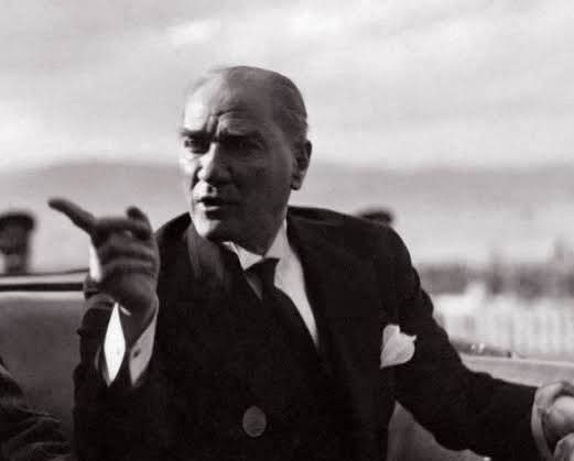 Vatana ihanetin nedeni olmaz...!
Er yada geç bedeli olur.
Mustafa Kemal Atatürk..
