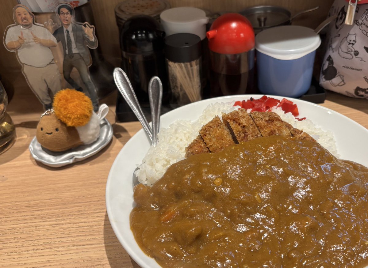 ksm_c5's tweet photo. 本日も本指名様1組ありがとうございました!!
スポンサーが遅いので一旦解散してカツカレー合流🍛

残念ながら毎出勤2組は途切れたけど、これからも頑張ります！
いつも会いに来てくれてる方々には頭が上がらないくらい感謝しております✨️ https://t.co/ddGJ1vv6Wv