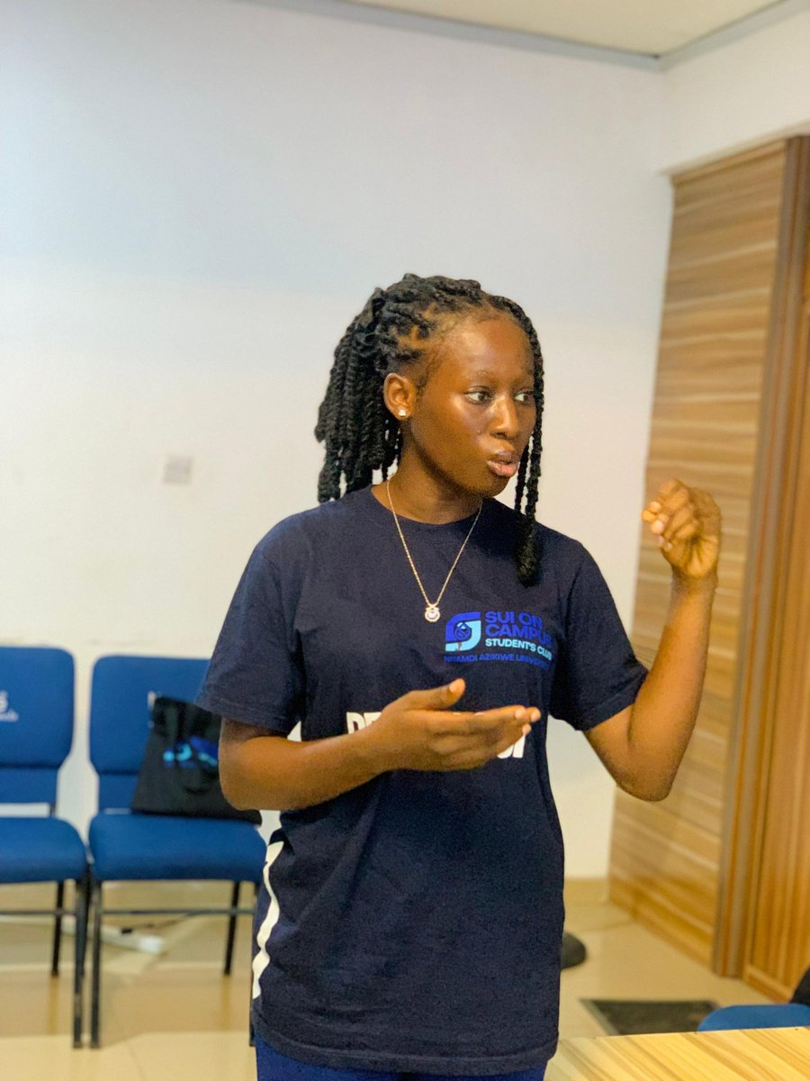 dev_sylv's tweet photo. The Day 1 of our first Technical Workshop at @socscunizik
We kicked off with introductions and icebreakers — getting to know each other, sharing backgrounds, and setting the vibe for a collaborative learning space💡
#SuiOnCampus #Web3Community
#Sui #SuiNetwork #technicalworkshop https://t.co/dhU8yAy45z