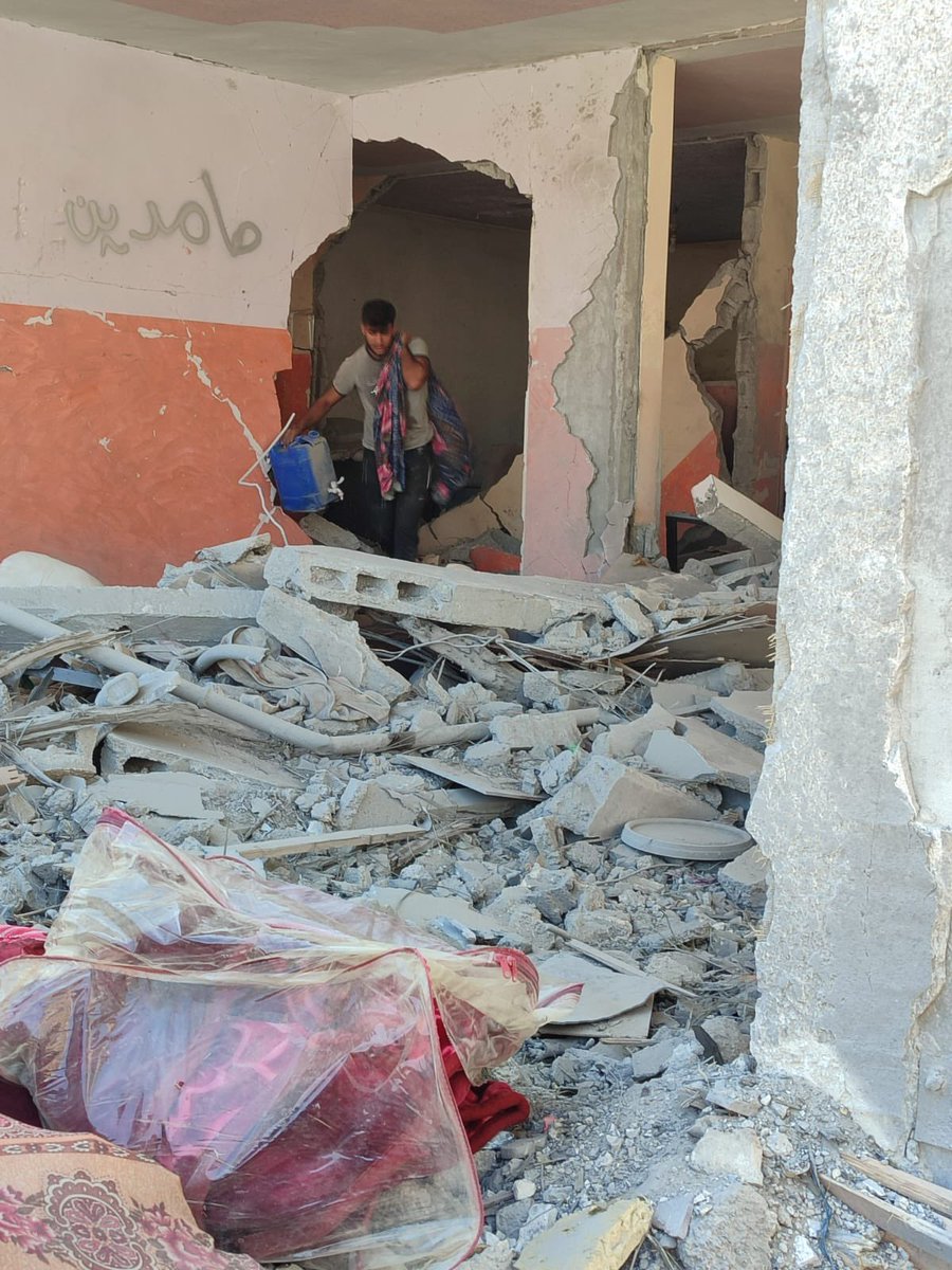 AMROAtef0's tweet image. Please, why did you stop supporting me? Why? Does my life no longer matter to you? I am not a number. I am a young man with dreams and ambitions. Please help me to provide food and medicine.
gofund.me/9905b139
