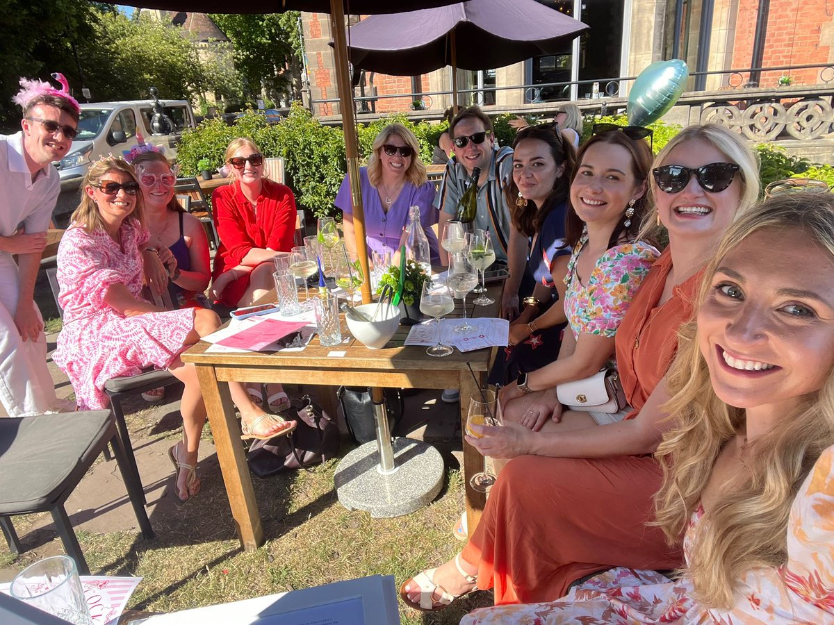 YeatEnglishHub's tweet image. Waving goodbye to 3 of our amazing team as they head off to work on SSP programmes 💖 Smashing goals, chasing dreams — we couldn’t be prouder 🦩✨#TeachersOfTwitter #EduTwitter #SPP #NewBeginnings #TeamLove #ProudMoment #PrimaryTeachers