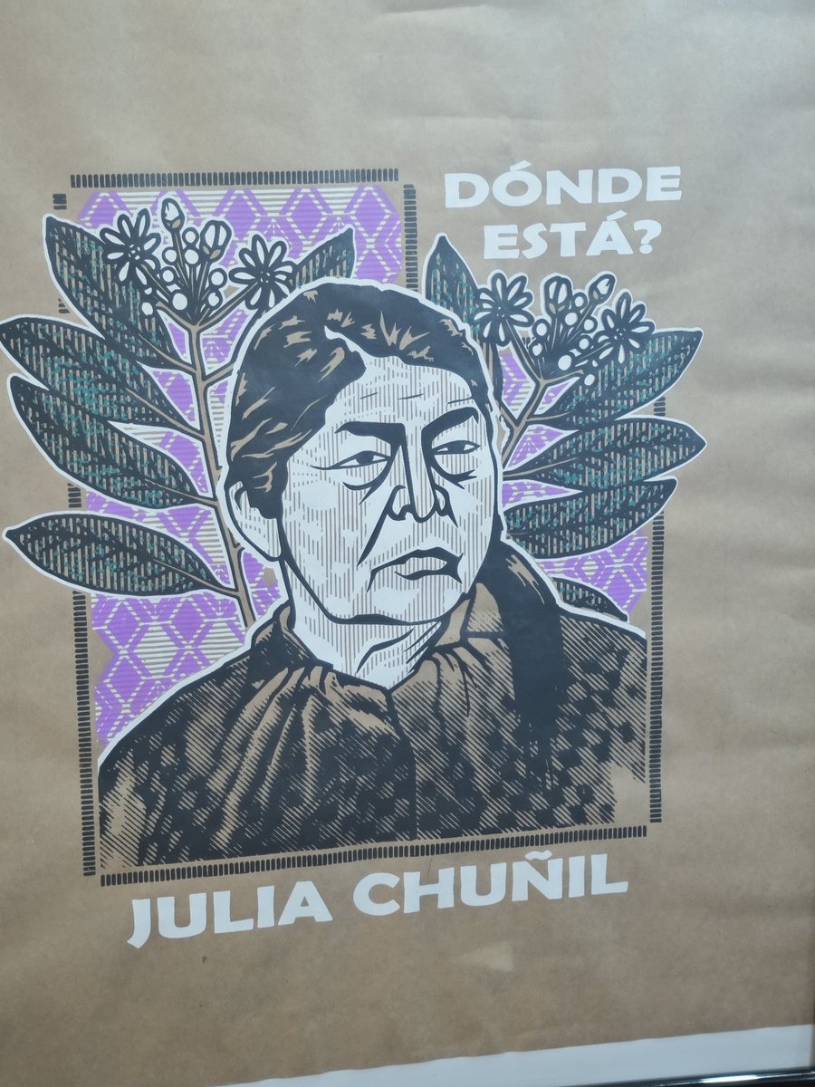 Esta semana se cumplieron ocho meses desde la desaparición de Julia Chuñil Catricura. 

Mujer Mapuche, luchadora medioambiental y presidenta de la comunidad indígena Putreguel de la región de Los Ríos. 

En esta oficina nos seguimos preguntando ¡¿Dónde está #JuliaChuñil?!❗️