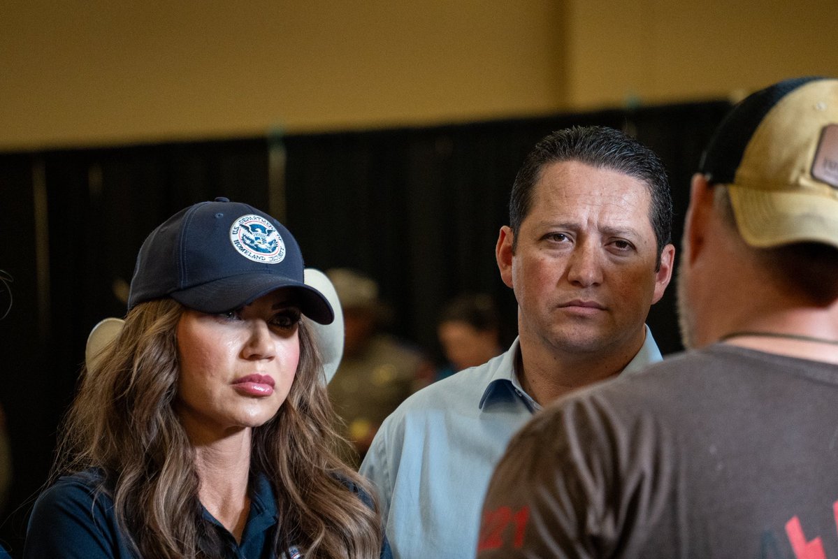 RepTonyGonzales's tweet image. 📍Kerrville, Texas
Today, I was proud to join @POTUS and @FLOTUS for an emergency roundtable with first responders in the Hill Country.
President Trump is a man of action, and his support for Texans is on full display in the wake of tragic flooding.
God Bless Texas. 🇺🇸
