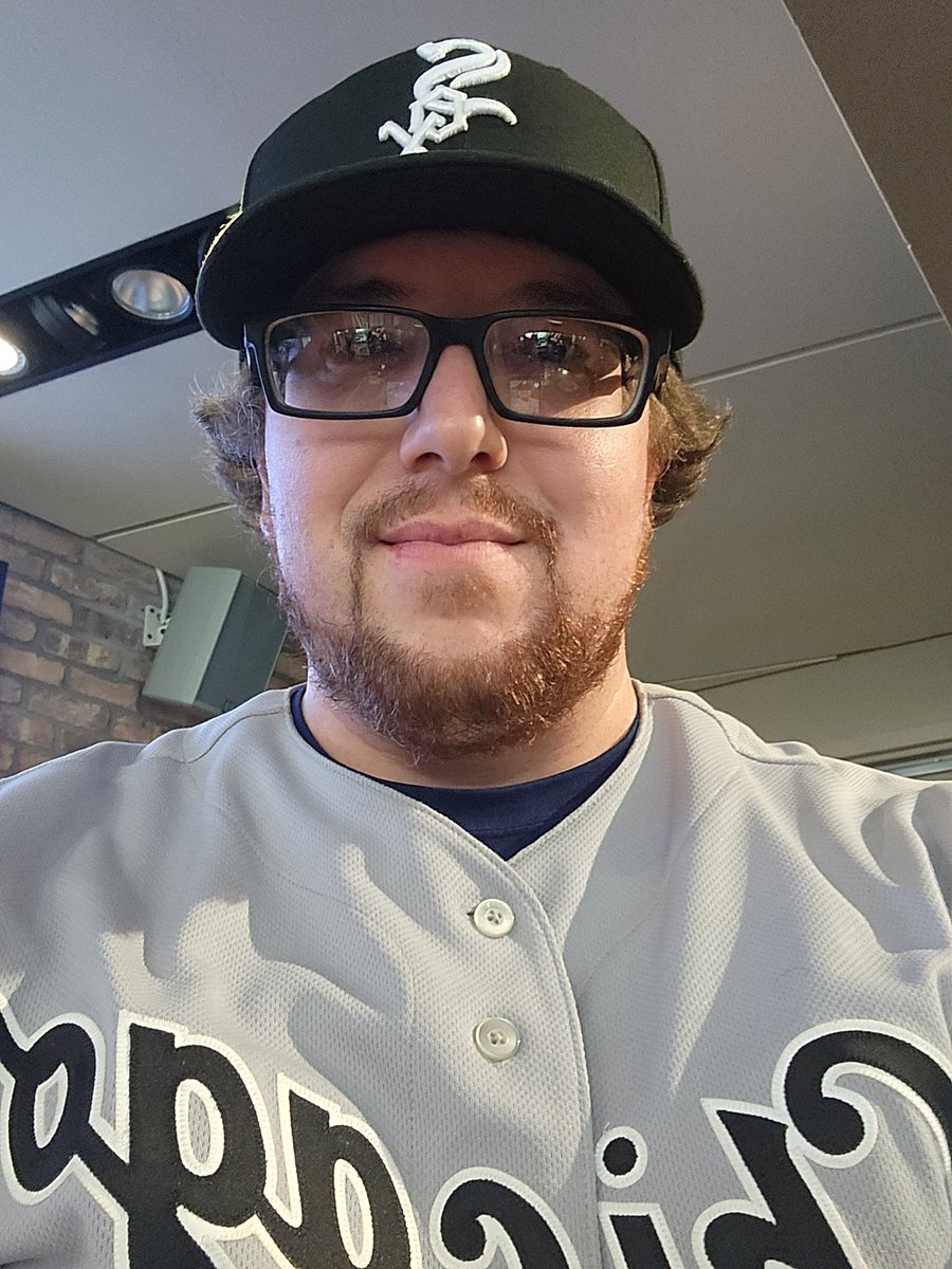 myermania's tweet image. Here to celebrate #56StatueDay! #WhiteSox