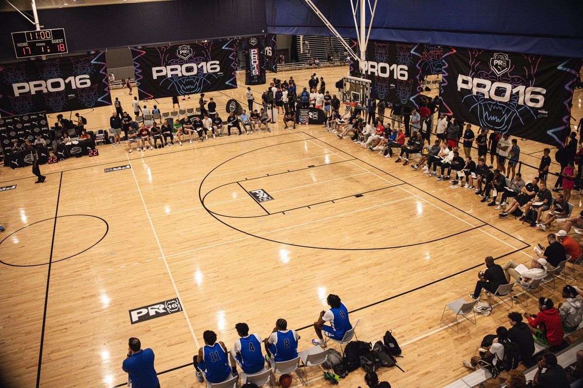 PRO16League's tweet photo. One of our favorite parts of the year: PRO16 Finals and @JUCOadvocate games going back and forth all day. College coaches stay locked in, watching elite talent. #PRO16Family https://t.co/eyvq10IiqH