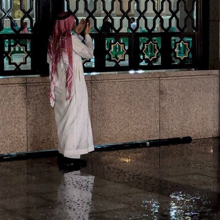 ﴿ رَبِّ إِنّي لِما أَنزَلتَ إِلَيَّ مِن خَيرٍ فَقيرٌ﴾