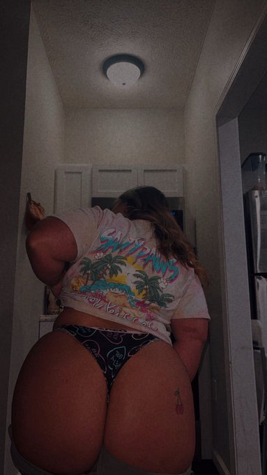 Watch sexybrat🍒's leaked NSFW photo on TwXstars