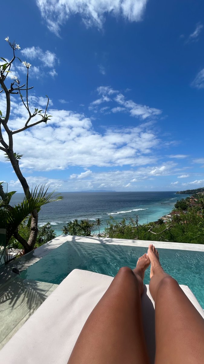 maelysmpomme's tweet image. 👙