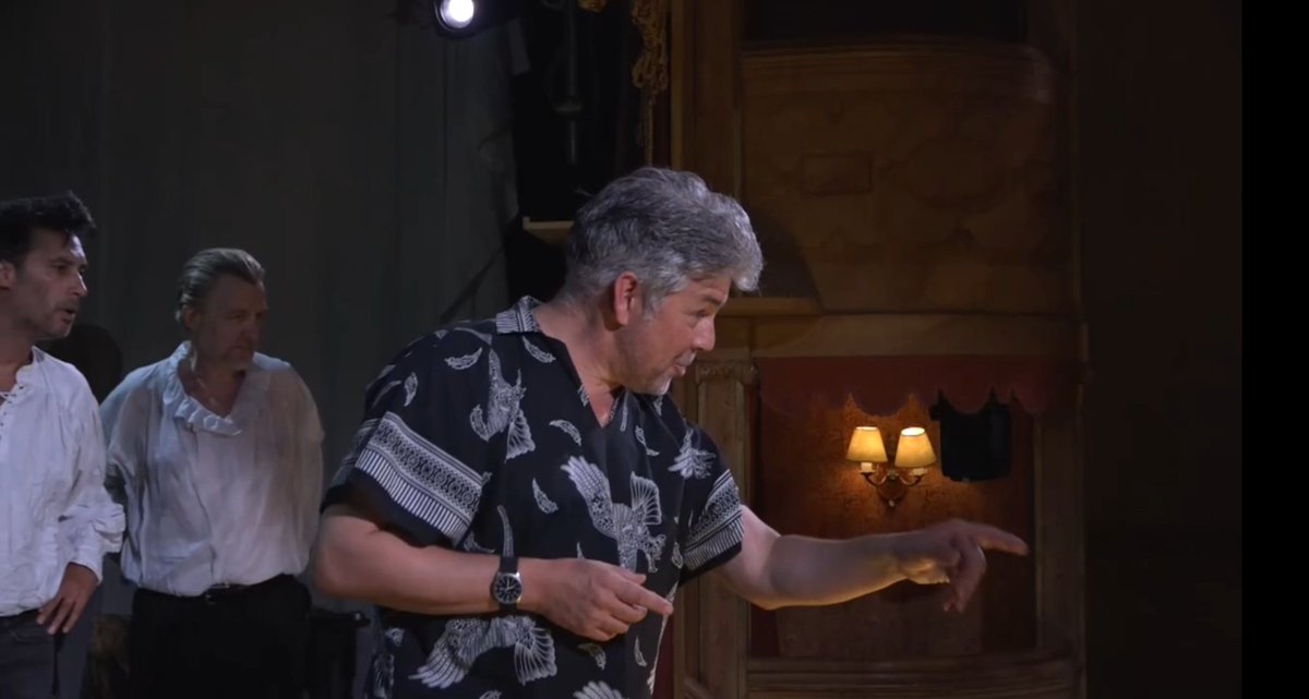 b10_bethany's tweet image. I've had the most magnificent time these past two evenings watching in awe as this impeccably talented bunch conjure improv magic &amp;amp; storytelling bliss. Thank you all so much for two captivating stories.
A thread with some of the things that make @schoolofnight special...