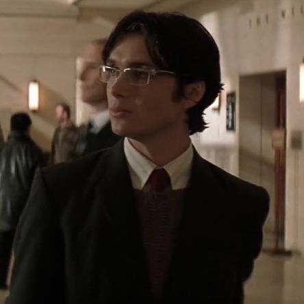 TheCinesthetic's tweet photo. cillian murphy as dr crane in batman begins (2005) https://t.co/hgA4sSrX6H