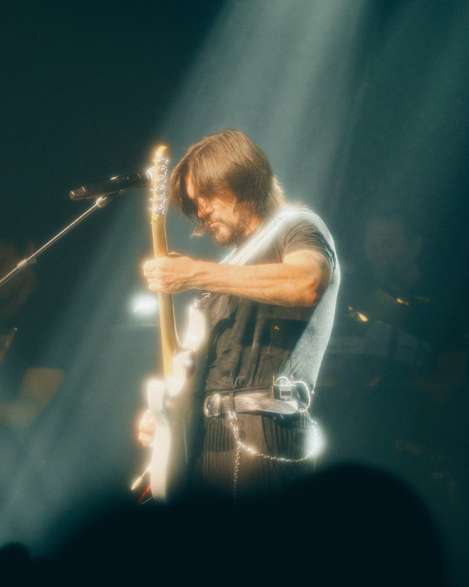 JUANES's tweet image. De las Cataratas del Niágara para el show 🔥🔥 Gracias Buffalo por recibirnos con este SOLD OUT en nuestra primera vez aquí!! Que sean muchos más 🙏🙏