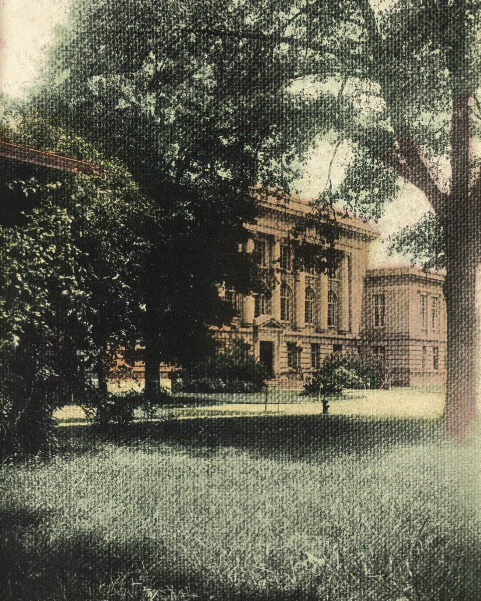 UAAlumniAssoc's tweet image. Take a look back at the Capstone 100 years ago with these photos in the 1925 Corolla 🗝️🎞️