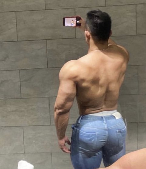 Brent_Atlas700's tweet photo. @itsaramuat @beyoncegarden Like this type of ass ? https://t.co/m9AM2fQ6Hf
