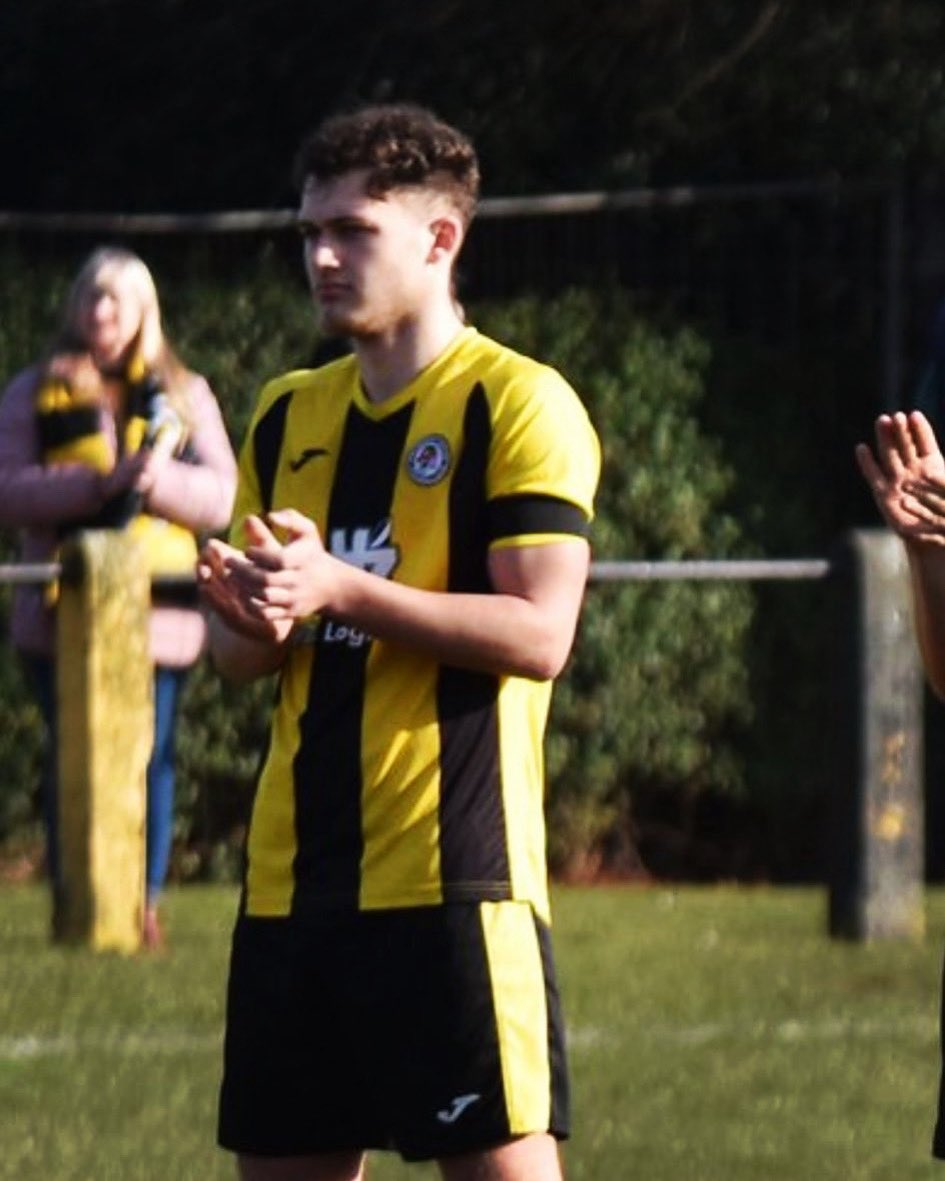 Another New Signing!!
Ben Greenacre - Deeping, Bourne, Holbeach <a href="/brettw123/">Brett Whaley</a> commented “We watched Ben a fee times last season &amp; tried to sign him from Holbeach but we weren’t able to get it done, so I’m delighted to finally have him onboard. #weareclarets  <a href="/utdcos/">UCL</a> <a href="/spaldingsport/">Spaldingsport</a>