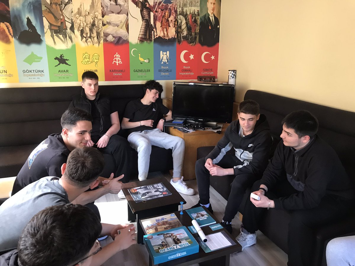Sarıyer Ülkü Ocaklarımız, Kutadgu Bilig Ortaöğretim Yaz Gelişim Programı Akıl ve Zekâ Oyunları faaliyetleri kapsamında “Ocaktabul” oyun etkinliği gerçekleştirdi.